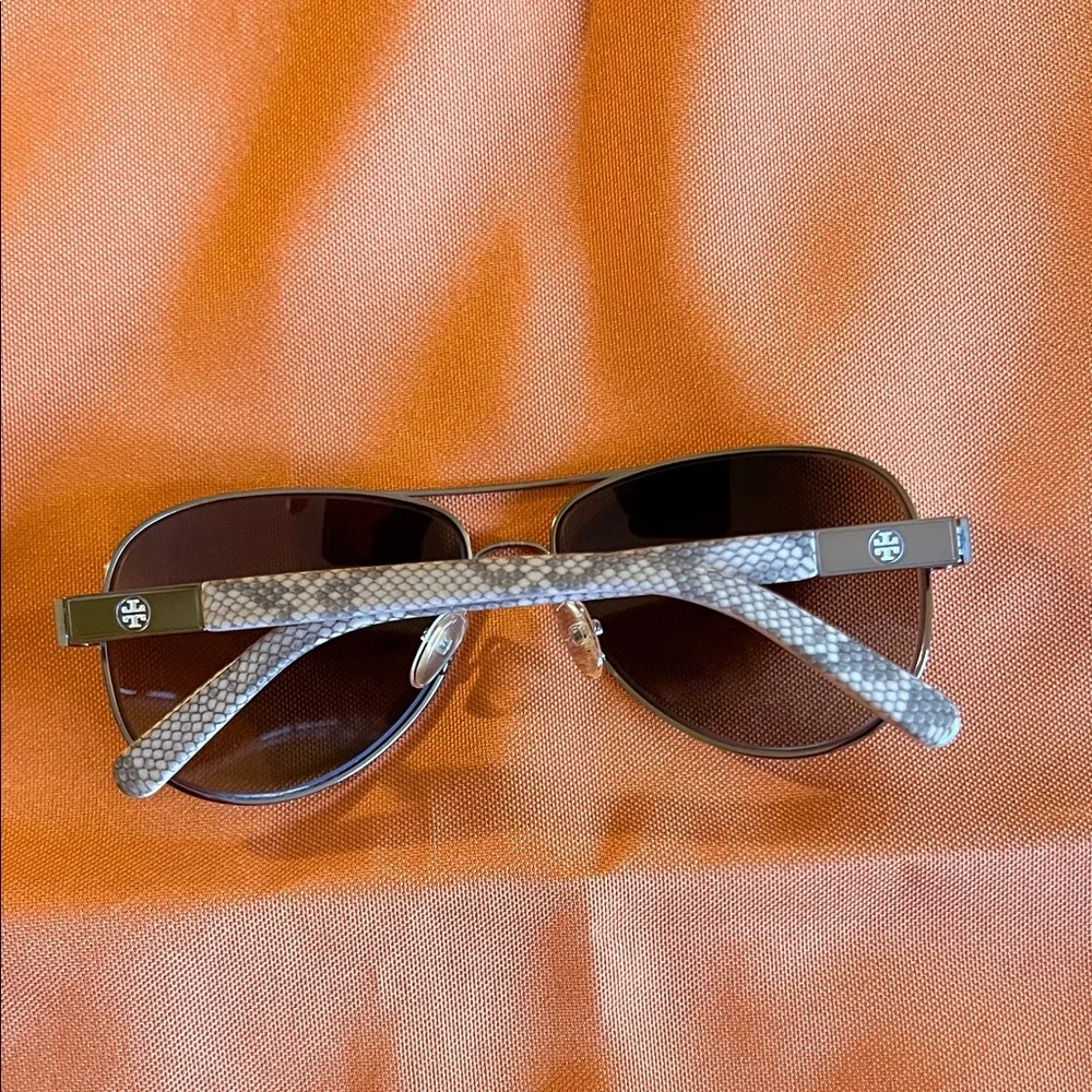 Tory Burch Black Aviator Polarized Snake Detail Sunglasses TY6010 103/T5